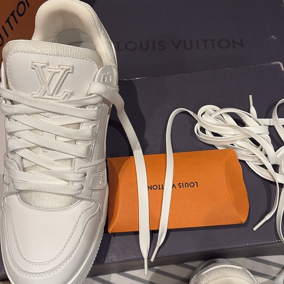 Louis Vuitton training sneaker - Picture 14 of 14